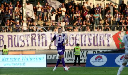 Fussball Bundesliga. WAC gegen SK Austria Klagenfurt. Niklas Szerencsi, Fans  (Klagenfurt).  Wolfsberg, am 3.8.2024.
Foto: Kuess
www.qspictures.net
---
pressefotos, pressefotografie, kuess, qs, qspictures, sport, bild, bilder, bilddatenbank