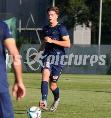 Fussball Kaerntner Liga. SAK gegen Velden. Nicolas Manuel Modritz (Velden). Welzenegg, am 10.8.2024.
Foto: Kuess
www.qspictures.net
---
pressefotos, pressefotografie, kuess, qs, qspictures, sport, bild, bilder, bilddatenbank