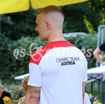 Wildwassersport. Kajak. Empfang Felix Oschmautz. Felix Oschmautz. KLagenfurt, am 9.8.2024.
Foto: Kuess
---
pressefotos, pressefotografie, kuess, qs, qspictures, sport, bild, bilder, bilddatenbank