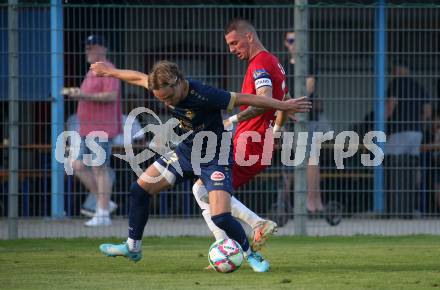 Fussball Kaerntner Liga. SAK gegen Velden. Zoran Vukovic   (SAK),  Lukas Alfred Sadnik (Velden). Welzenegg, am 10.8.2024.
Foto: Kuess
www.qspictures.net
---
pressefotos, pressefotografie, kuess, qs, qspictures, sport, bild, bilder, bilddatenbank