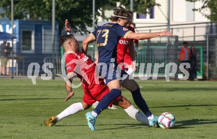 Fussball Kaerntner Liga. SAK gegen Velden.  Yosifov Svetlozar Angelov (SAK),  Lukas Alfred Sadnik (Velden). Welzenegg, am 10.8.2024.
Foto: Kuess
www.qspictures.net
---
pressefotos, pressefotografie, kuess, qs, qspictures, sport, bild, bilder, bilddatenbank