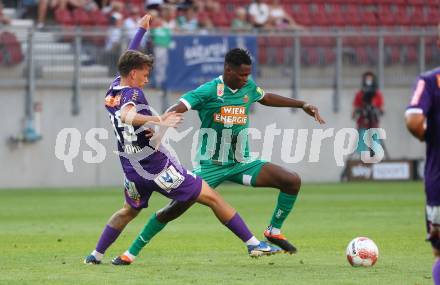 Fussball Bundesliga. SK Austria Klagenfurt gegen SK Rapid. Philipp Wydra, (Klagenfurt),  Mamadou Sangare  (Rapid).  Klagenfurt, am 11.8.2024.
Foto: Kuess
www.qspictures.net
---
pressefotos, pressefotografie, kuess, qs, qspictures, sport, bild, bilder, bilddatenbank