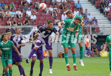 Fussball Bundesliga. SK Austria Klagenfurt gegen SK Rapid. Niklas Szerencsi, (Klagenfurt),  Guido Burgstaller, Maximilian Hofmann  (Rapid).  Klagenfurt, am 11.8.2024.
Foto: Kuess
www.qspictures.net
---
pressefotos, pressefotografie, kuess, qs, qspictures, sport, bild, bilder, bilddatenbank