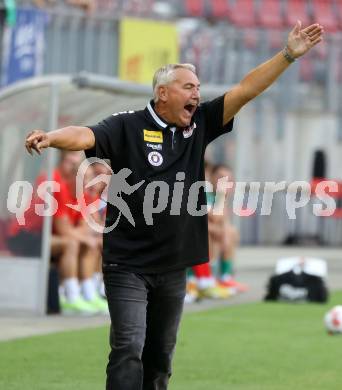 Fussball Bundesliga. SK Austria Klagenfurt gegen SK Rapid. Trainer Peter Pacult (Klagenfurt).  Klagenfurt, am 11.8.2024.
Foto: Kuess
www.qspictures.net
---
pressefotos, pressefotografie, kuess, qs, qspictures, sport, bild, bilder, bilddatenbank