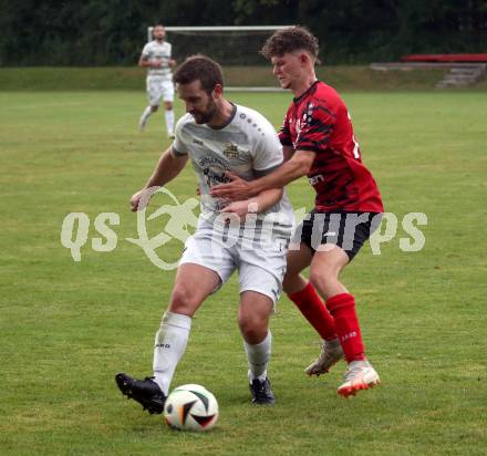 Fussball Kaerntner Liga. ATUS Ferlach gegen Koettmannsdorf.  Stefan Ebner (Ferlach),  Fabian Janschitz (Koettmannsdorf). Ferlach, 14.8.2024.
Foto: Kuess
www.qspictures.net
---
pressefotos, pressefotografie, kuess, qs, qspictures, sport, bild, bilder, bilddatenbank