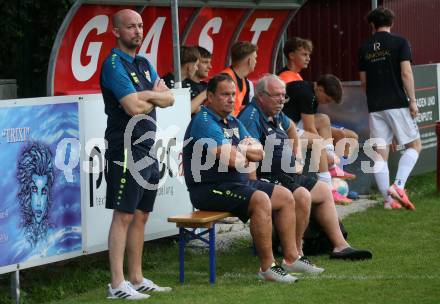 Fussball Kaerntner Liga. ATUS Ferlach gegen Koettmannsdorf. Trainer Alexander Suppantschitsch (Koettmannsdorf). Ferlach, 14.8.2024.
Foto: Kuess
www.qspictures.net
---
pressefotos, pressefotografie, kuess, qs, qspictures, sport, bild, bilder, bilddatenbank