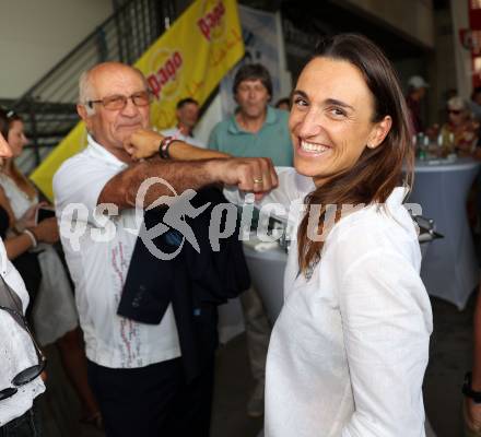 Segeln. Empfang Olympiasiegerin Lara Vadlau.   Joe Tiger Pachler, Lara Vadlau. Velden, am 15.8.2024.
Foto: Kuess
www.qspictures.net
---
pressefotos, pressefotografie, kuess, qs, qspictures, sport, bild, bilder, bilddatenbank