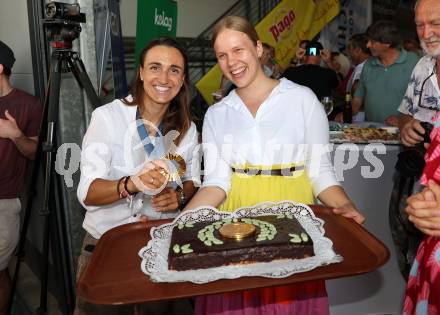 Segeln. Empfang Olympiasiegerin Lara Vadlau.  Lara Vadlau . Velden, am 15.8.2024.
Foto: Kuess
www.qspictures.net
---
pressefotos, pressefotografie, kuess, qs, qspictures, sport, bild, bilder, bilddatenbank