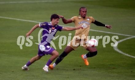 Fussball Bundesliga. SK Austria Klagenfurt gegen SK Puntigamer Sturm Graz. Ben Bobzien, (Klagenfurt),  Emanuel Aiwu  (Graz).  Klagenfurt, am 17.8.2024.
Foto: Kuess
www.qspictures.net
---
pressefotos, pressefotografie, kuess, qs, qspictures, sport, bild, bilder, bilddatenbank