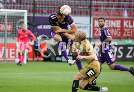 Fussball Bundesliga. SK Austria Klagenfurt gegen SK Puntigamer Sturm Graz. Niklas Szerencsi,  (Klagenfurt), Mika Miles Biereth  (Graz).  Klagenfurt, am 17.8.2024.
Foto: Kuess
www.qspictures.net
---
pressefotos, pressefotografie, kuess, qs, qspictures, sport, bild, bilder, bilddatenbank