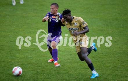 Fussball Bundesliga. SK Austria Klagenfurt gegen SK Puntigamer Sturm Graz. Tobias Koch,  (Klagenfurt),  Seedyahmed Tijan Jatta (Graz).  Klagenfurt, am 17.8.2024.
Foto: Kuess
www.qspictures.net
---
pressefotos, pressefotografie, kuess, qs, qspictures, sport, bild, bilder, bilddatenbank