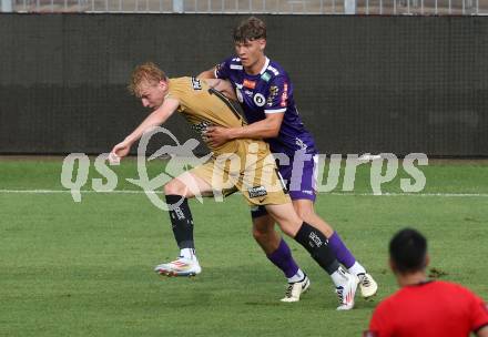 Fussball Bundesliga. SK Austria Klagenfurt gegen SK Puntigamer Sturm Graz. Jannik Robatsch, (Klagenfurt),  Mika Miles Biereth  (Graz).  Klagenfurt, am 17.8.2024.
Foto: Kuess
www.qspictures.net
---
pressefotos, pressefotografie, kuess, qs, qspictures, sport, bild, bilder, bilddatenbank