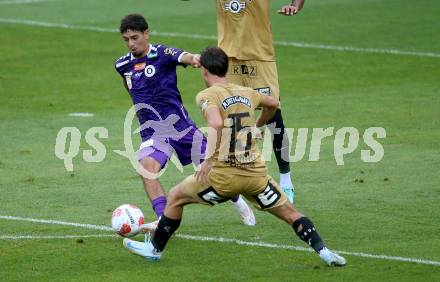 Fussball Bundesliga. SK Austria Klagenfurt gegen SK Puntigamer Sturm Graz. Ben Bobzien,  (Klagenfurt),  William Boving Vick (Graz).  Klagenfurt, am 17.8.2024.
Foto: Kuess
www.qspictures.net
---
pressefotos, pressefotografie, kuess, qs, qspictures, sport, bild, bilder, bilddatenbank