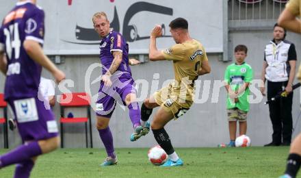 Fussball Bundesliga. SK Austria Klagenfurt gegen SK Puntigamer Sturm Graz. Florian Jaritz,  (Klagenfurt),  Max Johnston (Graz).  Klagenfurt, am 17.8.2024.
Foto: Kuess
www.qspictures.net
---
pressefotos, pressefotografie, kuess, qs, qspictures, sport, bild, bilder, bilddatenbank