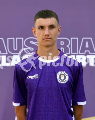 Fussball Nachwuchs. Akademie. SK Austria Klagenfurt. Mannschaftsfototermin. U16. Nico Gitschthaler. 
Foto: Kuess
www.qspictures.net
---
pressefotos, pressefotografie, kuess, qs, qspictures, sport, bild, bilder, bilddatenbank