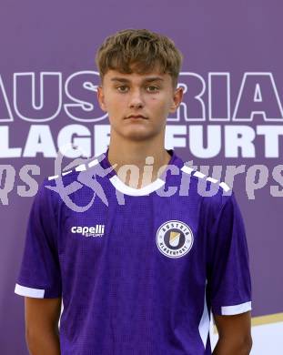 Fussball Nachwuchs. Akademie. SK Austria Klagenfurt. Mannschaftsfototermin. U18. Anel Jasarevic. 
Foto: Kuess
www.qspictures.net
---
pressefotos, pressefotografie, kuess, qs, qspictures, sport, bild, bilder, bilddatenbank