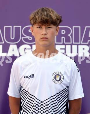 Fussball Nachwuchs. Akademie. SK Austria Klagenfurt. Mannschaftsfototermin. U15. Armin Ibrahimovic.
Foto: Kuess
www.qspictures.net
---
pressefotos, pressefotografie, kuess, qs, qspictures, sport, bild, bilder, bilddatenbank