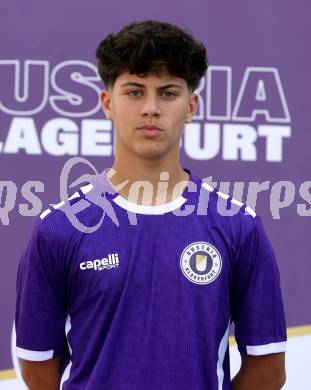 Fussball Nachwuchs. Akademie. SK Austria Klagenfurt. Mannschaftsfototermin. U18. Koohyan Karimi. 
Foto: Kuess
www.qspictures.net
---
pressefotos, pressefotografie, kuess, qs, qspictures, sport, bild, bilder, bilddatenbank