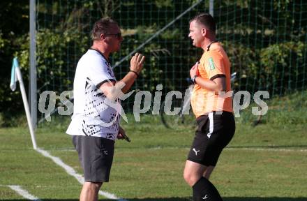 Fussball Kaerntner Liga. Velden gegen Bleiburg.   Trainer Christian Trappitsch, (Bleiburg), Schiedsrichter Ermin Garanovic.  St. Egyden, am 24.8.2024.
Foto: Kuess
www.qspictures.net
---
pressefotos, pressefotografie, kuess, qs, qspictures, sport, bild, bilder, bilddatenbank