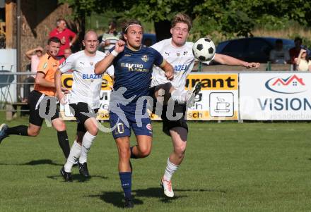 Fussball Kaerntner Liga. Velden gegen Bleiburg. Lukas Lausegger  (Velden),  Fabian Doerflinger (Bleiburg).  St. Egyden, am 24.8.2024.
Foto: Kuess
www.qspictures.net
---
pressefotos, pressefotografie, kuess, qs, qspictures, sport, bild, bilder, bilddatenbank