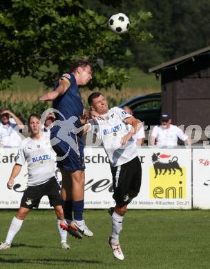 Fussball Kaerntner Liga. Velden gegen Bleiburg. Florian Schaller  (Velden), Aljaz Storman (Bleiburg).  St. Egyden, am 24.8.2024.
Foto: Kuess
www.qspictures.net
---
pressefotos, pressefotografie, kuess, qs, qspictures, sport, bild, bilder, bilddatenbank