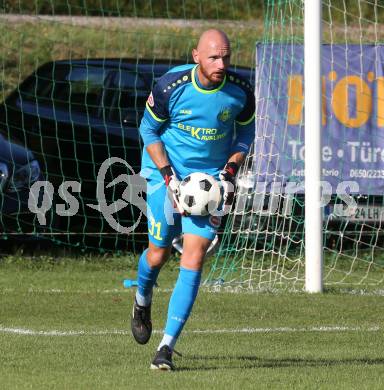 Fussball Kaerntner Liga. Velden gegen Bleiburg.  Alexander Kofler (Velden),   St. Egyden, am 24.8.2024.
Foto: Kuess
www.qspictures.net
---
pressefotos, pressefotografie, kuess, qs, qspictures, sport, bild, bilder, bilddatenbank