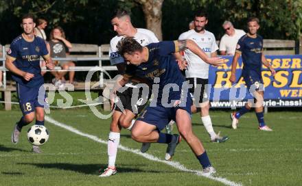 Fussball Kaerntner Liga. Velden gegen Bleiburg.  Florian Schaller (Velden),  Aljaz Storman (Bleiburg).  St. Egyden, am 24.8.2024.
Foto: Kuess
www.qspictures.net
---
pressefotos, pressefotografie, kuess, qs, qspictures, sport, bild, bilder, bilddatenbank