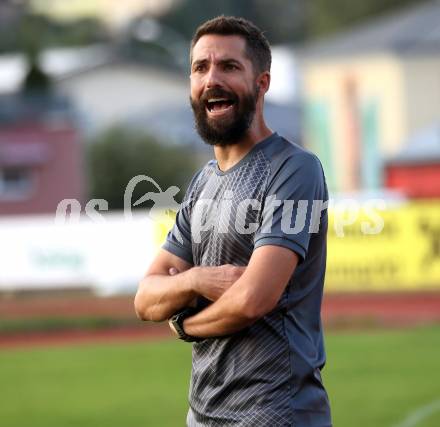 Fussball Kaerntner Liga. Voelkermarkt gegen ATSV Wolfsberg. Trainer  Thomas Pawluch (Voelkermarkt),  Voelkermarkt, am 30.8.2024.
Foto: Kuess
www.qspictures.net
---
pressefotos, pressefotografie, kuess, qs, qspictures, sport, bild, bilder, bilddatenbank