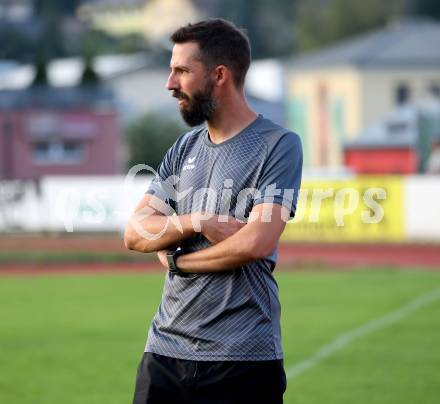 Fussball Kaerntner Liga. Voelkermarkt gegen ATSV Wolfsberg. Trainer Thomas Pawluch  (Voelkermarkt),   Voelkermarkt, am 30.8.2024.
Foto: Kuess
www.qspictures.net
---
pressefotos, pressefotografie, kuess, qs, qspictures, sport, bild, bilder, bilddatenbank