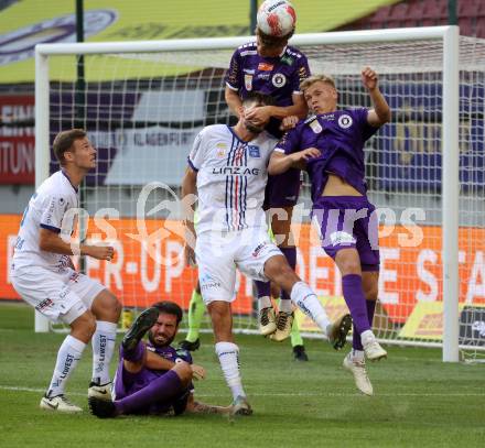 Fussball Bundesliga. SK Austria Klagenfurt gegen FC Blau Weiss Linz. Jannik Robatsch, Jonas Kuehn,  (Klagenfurt),  Alem Pasic (Linz).  Klagenfurt, am 31.8.2024.
Foto: Kuess
www.qspictures.net
---
pressefotos, pressefotografie, kuess, qs, qspictures, sport, bild, bilder, bilddatenbank