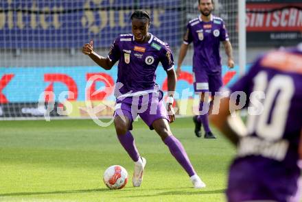 Fussball Bundesliga. SK Austria Klagenfurt gegen FC Blau Weiss Linz.  Dikeni-Rafid Salifou (Klagenfurt).  Klagenfurt, am 31.8.2024.
Foto: Kuess
www.qspictures.net
---
pressefotos, pressefotografie, kuess, qs, qspictures, sport, bild, bilder, bilddatenbank