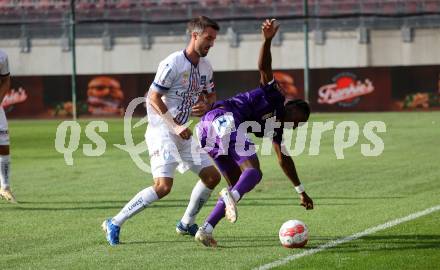 Fussball Bundesliga. SK Austria Klagenfurt gegen FC Blau Weiss Linz. Dikeni-Rafid Salifou,  (Klagenfurt),  Fabio Strauss (Linz).  Klagenfurt, am 31.8.2024.
Foto: Kuess
www.qspictures.net
---
pressefotos, pressefotografie, kuess, qs, qspictures, sport, bild, bilder, bilddatenbank