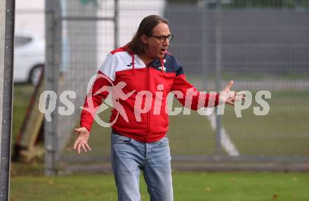 Fussball Kaerntner Liga. KAC gegen SAK.  Trainer Richard Huber  (SAK).  Klagenfurt, am 6.9.2024.
Foto: Kuess
www.qspictures.net
---
pressefotos, pressefotografie, kuess, qs, qspictures, sport, bild, bilder, bilddatenbank