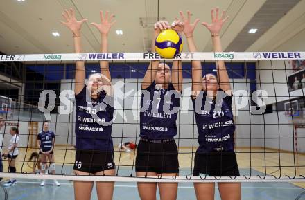 Volleyball. Frauen Bundesliga. Mannschaftsfototermin ATSC Wildcats Klagenfurt. Lana Husanovic, Nikolina Bajic, Luna Li Jankovic. Klagenfurt, am 11..9.2024.
Foto: Kuess
---
pressefotos, pressefotografie, kuess, qs, qspictures, sport, bild, bilder, bilddatenbank