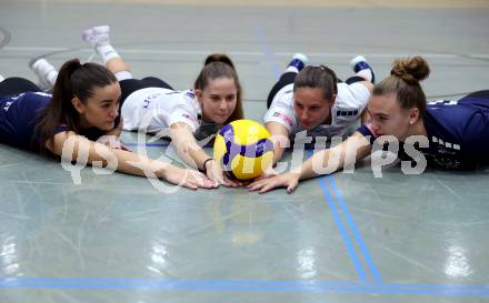 Volleyball. Frauen Bundesliga. Mannschaftsfototermin ATSC Wildcats Klagenfurt. Nikolina Bajic, Lea Gober, Julia Bier, Nicole Holzinger.. Klagenfurt, am 11..9.2024.
Foto: Kuess
---
pressefotos, pressefotografie, kuess, qs, qspictures, sport, bild, bilder, bilddatenbank