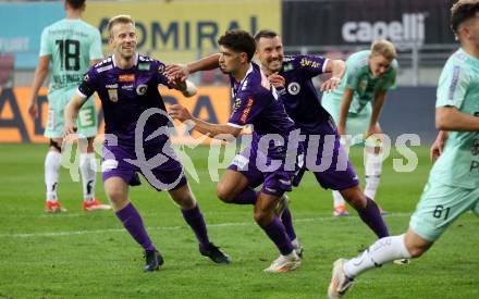 Fussball Bundesliga.  SK Austria Klagenfurt gegen TSV Egger Glas Hartberg .  Torjubel Christopher Cvetko, Ben Bobzien, Christopher Wernitznig (Klagenfurt). Klagenfurt, am 21.9.2024.
Foto: Kuess
www.qspictures.net
---
pressefotos, pressefotografie, kuess, qs, qspictures, sport, bild, bilder, bilddatenbank