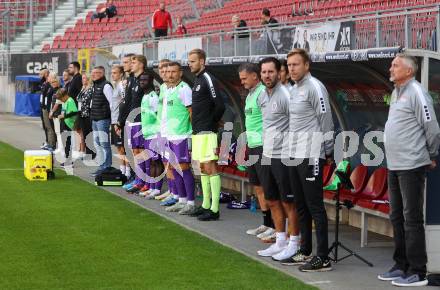 Fussball Bundesliga.  SK Austria Klagenfurt gegen TSV Egger Glas Hartberg .  Trainer Peter Pacult, Co-Trainer Martin Lassnig (Klagenfurt). Klagenfurt, am 21.9.2024.
Foto: Kuess
www.qspictures.net
---
pressefotos, pressefotografie, kuess, qs, qspictures, sport, bild, bilder, bilddatenbank