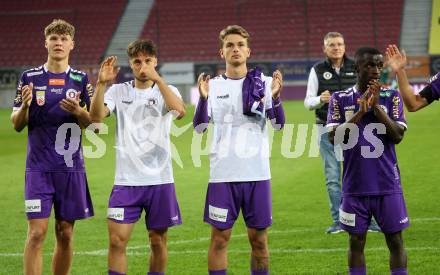 Fussball Bundesliga.  SK Austria Klagenfurt gegen TSV Egger Glas Hartberg . Jannik Robatsch, Simon Straudi, Philipp Wydra, Solomon Bonnah  (Klagenfurt). Klagenfurt, am 21.9.2024.
Foto: Kuess
www.qspictures.net
---
pressefotos, pressefotografie, kuess, qs, qspictures, sport, bild, bilder, bilddatenbank