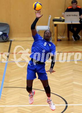 Volleyball Testspiel. SK Aich/Dob gegen ACH Ljubljana.  Carlos Yoandrys (Aich/Dob). Bleiburg, am 25.9.2024.
Foto: Kuess
www.qspictures.net
---
pressefotos, pressefotografie, kuess, qs, qspictures, sport, bild, bilder, bilddatenbank