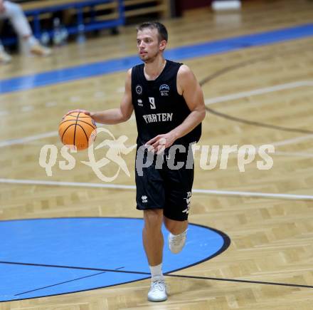 Basketball 2. Liga 2024/2025. Grunddurchgang 1. Runde. Woerthersee Piraten gegen Dornbirn Lions. Elvis Keric (Piraten),  Klagenfurt, am 28.9.2024.
Foto: Kuess


---
pressefotos, pressefotografie, kuess, qs, qspictures, sport, bild, bilder, bilddatenbank