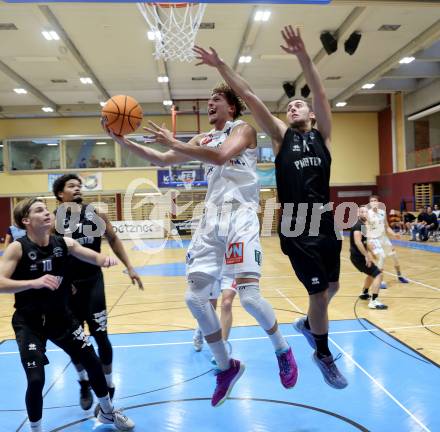 Basketball 2. Liga 2024/2025. Grunddurchgang 1. Runde. Woerthersee Piraten gegen Dornbirn Lions. Andreas Nuck  (Piraten),  Berk Mehmed (Dornbirn). Klagenfurt, am 28.9.2024.
Foto: Kuess


---
pressefotos, pressefotografie, kuess, qs, qspictures, sport, bild, bilder, bilddatenbank