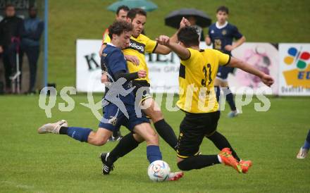 Fussball. 2. KLasse B. Faakersee 1b gegen Velden 1b. Elvis Stankovic, David Gelbmann,(Faakersee),  Bojan Cubrilo  (Velden).  Faak, am 28.9.2024.
Foto: Kuess
www.qspictures.net
---
pressefotos, pressefotografie, kuess, qs, qspictures, sport, bild, bilder, bilddatenbank