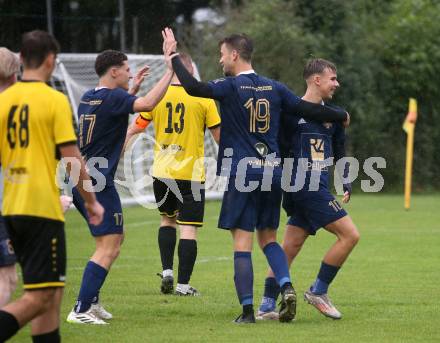 Fussball. 2. KLasse B. Faakersee 1b gegen Velden 1b.  Torjubel Alessandro Kiko, 
Marcel Guenther Kuster, Luca Horst Kopeinig  (Velden).  Faak, am 28.9.2024.
Foto: Kuess
www.qspictures.net
---
pressefotos, pressefotografie, kuess, qs, qspictures, sport, bild, bilder, bilddatenbank