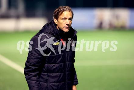 Fussball Kaerntner Liga. SK Austria Klagenfuer Amateure gegen Dellach. Trainer Rolf Landerl   (Klagenfurt),  Klagenfurt, am 4.10.2024.
Foto: Kuess
www.qspictures.net
---
pressefotos, pressefotografie, kuess, qs, qspictures, sport, bild, bilder, bilddatenbank