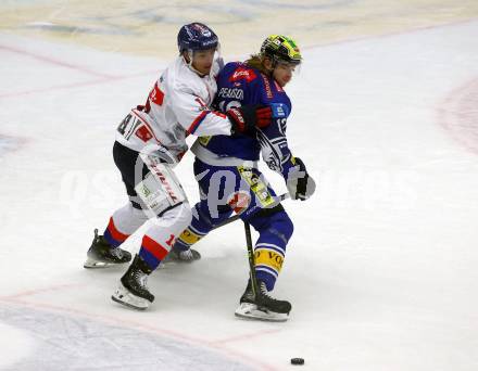 EBEL. Eishockey Bundesliga. VSV gegen HC TIWAG Innsbruck.   Pearson Chase (VSV),  Steffler Devin (Innsbruck). Klagenfurt, 6.10.2024. 
Foto: Kuess
www.qspictures.net
---
pressefotos, pressefotografie, kuess, qs, qspictures, sport, bild, bilder, bilddatenbank