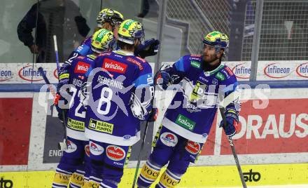 EBEL. Eishockey Bundesliga. VSV gegen HC TIWAG Innsbruck. Torjubel Pearson Chase, Hughes John, Hancock Kevin   (VSV). Klagenfurt, 6.10.2024. 
Foto: Kuess
www.qspictures.net
---
pressefotos, pressefotografie, kuess, qs, qspictures, sport, bild, bilder, bilddatenbank