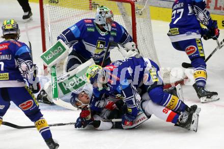 EBEL. Eishockey Bundesliga. VSV gegen HC TIWAG Innsbruck.  Vallant Thomas  (VSV),  Rassell Mark (Innsbruck). Klagenfurt, 6.10.2024. 
Foto: Kuess
www.qspictures.net
---
pressefotos, pressefotografie, kuess, qs, qspictures, sport, bild, bilder, bilddatenbank