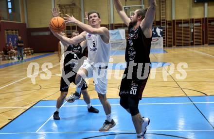 Basketball 2. Liga 2024/2025. Grunddurchgang 2. Runde. KOS Celovec gegen Mistelbach Mustangs. Andi Smrtnik (KOS), Ian Moschik  (Mistelbach Mustangs). Klagenfurt, am 5.10.2024.
Foto: Kuess


---
pressefotos, pressefotografie, kuess, qs, qspictures, sport, bild, bilder, bilddatenbank