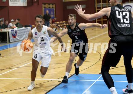 Basketball 2. Liga 2024/2025. Grunddurchgang 2. Runde. KOS Celovec gegen Mistelbach Mustangs.  Mauro Gerszke (KOS),  Jan Kozina  (Mistelbach Mustangs). Klagenfurt, am 5.10.2024.
Foto: Kuess


---
pressefotos, pressefotografie, kuess, qs, qspictures, sport, bild, bilder, bilddatenbank