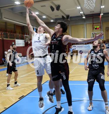 Basketball 2. Liga 2024/2025. Grunddurchgang 2. Runde. KOS Celovec gegen Mistelbach Mustangs. Andi Smrtnik (KOS), Maximilian Girschik  (Mistelbach Mustangs). Klagenfurt, am 5.10.2024.
Foto: Kuess


---
pressefotos, pressefotografie, kuess, qs, qspictures, sport, bild, bilder, bilddatenbank